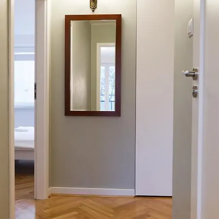 Goodnight Warsaw Apartments - Kredytowa 2 *