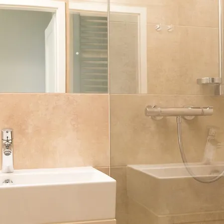 Apartment Goodnight Warsaw Apartments - Kredytowa 2 *